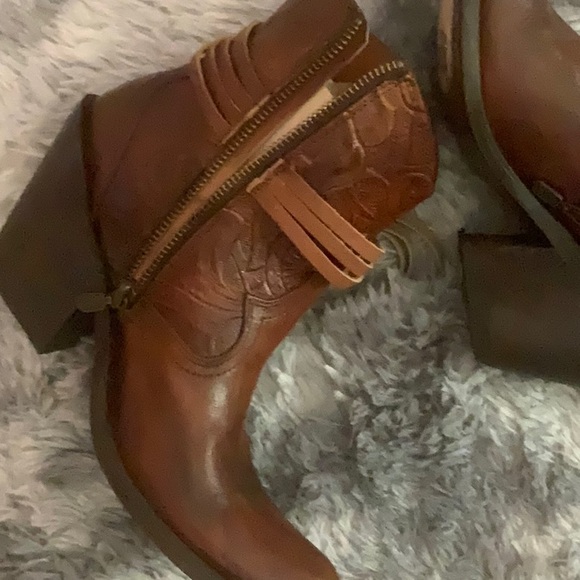 Dan Post leather womens booties - Picture 3 of 4